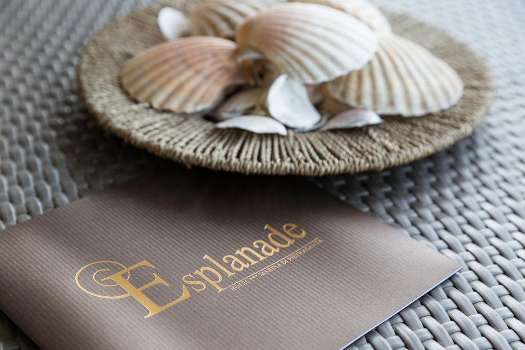 מרינה די פיאטרסנטה Hotel Esplanade מראה חיצוני תמונה